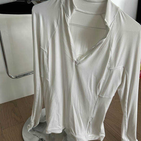 lululemon Rulu longsleeve. White. Size 8 - Picture 3 of 3